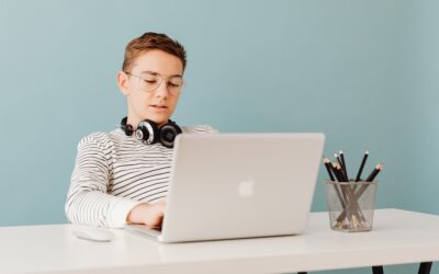 Headaches From Poor Posture: When to See a Chiropractor
